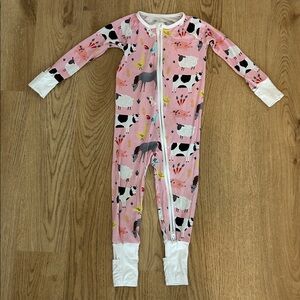 Little Sleepies pink farm animal zippy Size 12-18 months‎